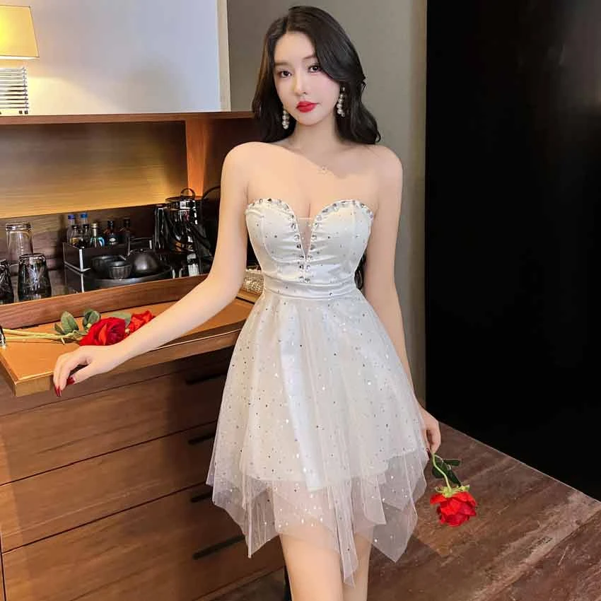 名媛性感抹胸生日晚宴聚会小礼服网纱拼接露背收腰显瘦蓬蓬连衣裙