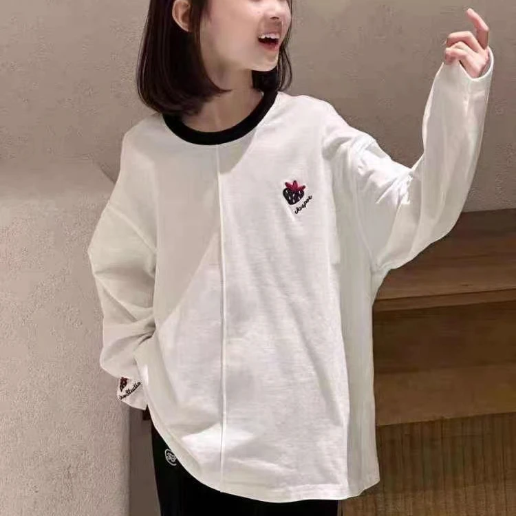 8056韩版2024春秋儿童时尚百搭潮流宽松黑领草莓白色长袖