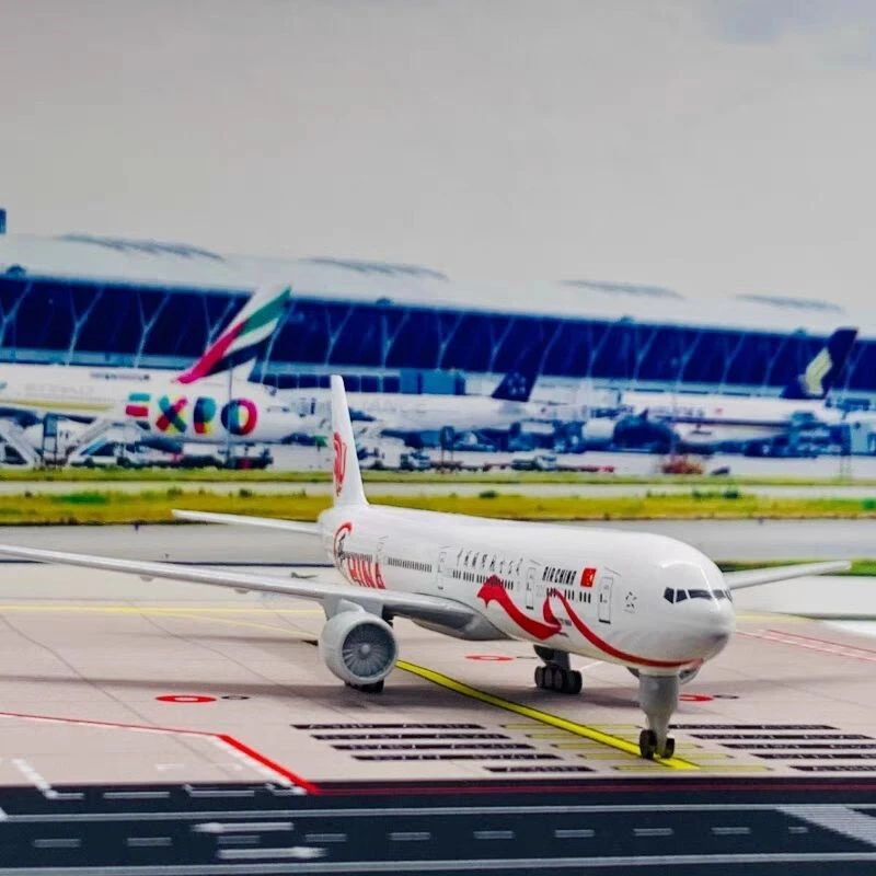 777带轮子仿真飞机模型中国国际航空爱国号拼装航模国航客机