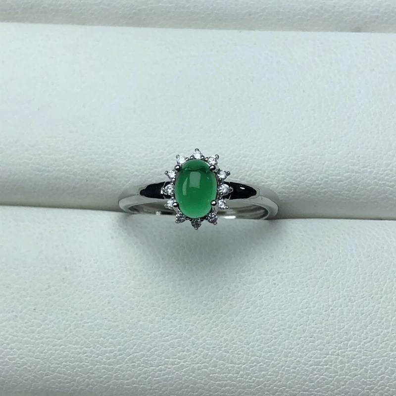 111245 深宝绿戒指银色托4爪倒开口可时尚轻奢满钻精选