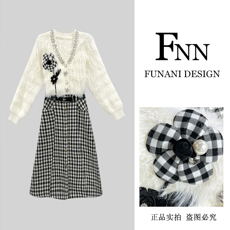 芙娜妮法式圆领秋季新款时尚气质女设计感小众长袖两件套F2432047