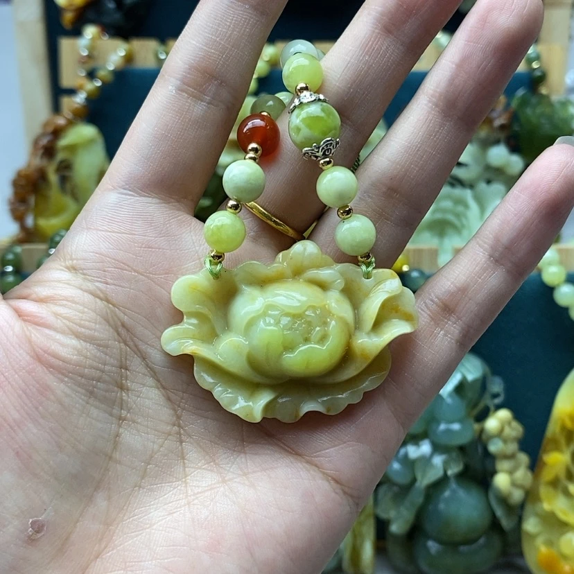 【闪购商品】蛇纹石玉挂件未镶嵌