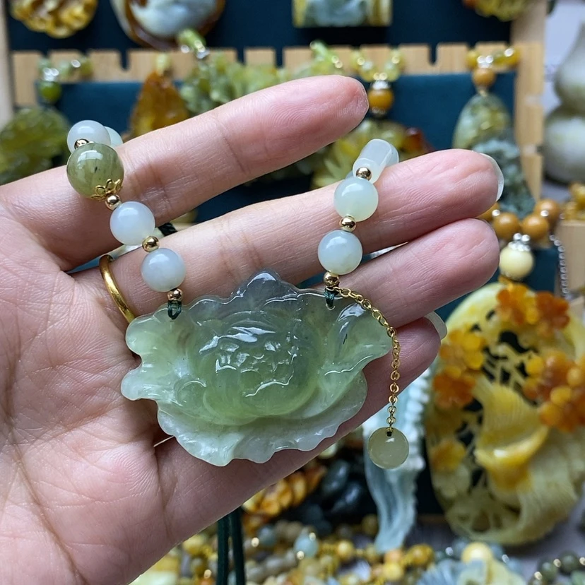 【闪购商品】蛇纹石玉挂件未镶嵌莉*
