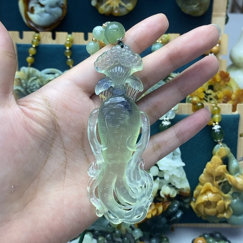 【闪购商品】蛇纹石玉挂件未镶嵌