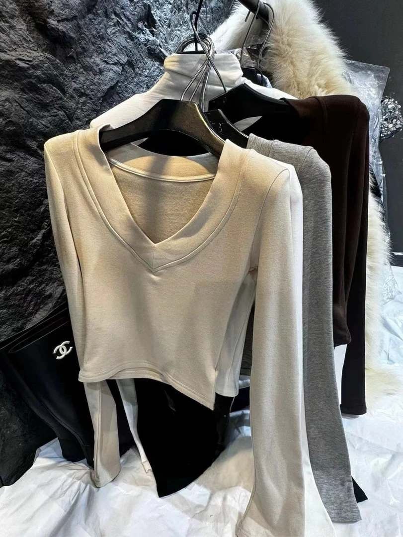 【简约大方】软糯好穿显瘦纯色V领磨毛保暖长袖打底内搭上衣