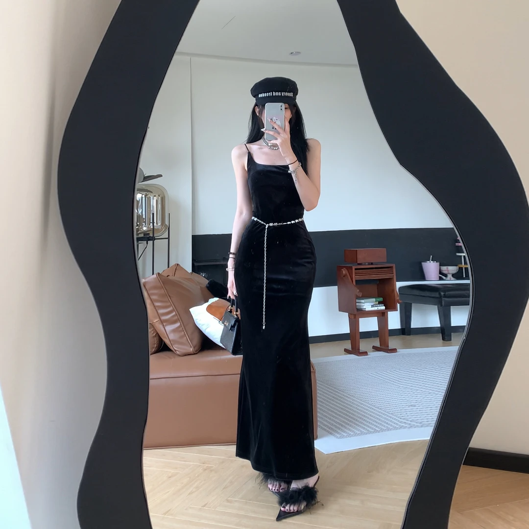 孙妍新品【卡纳小黑裙】法式复古高级感气质无袖方领丝绒吊带连衣裙