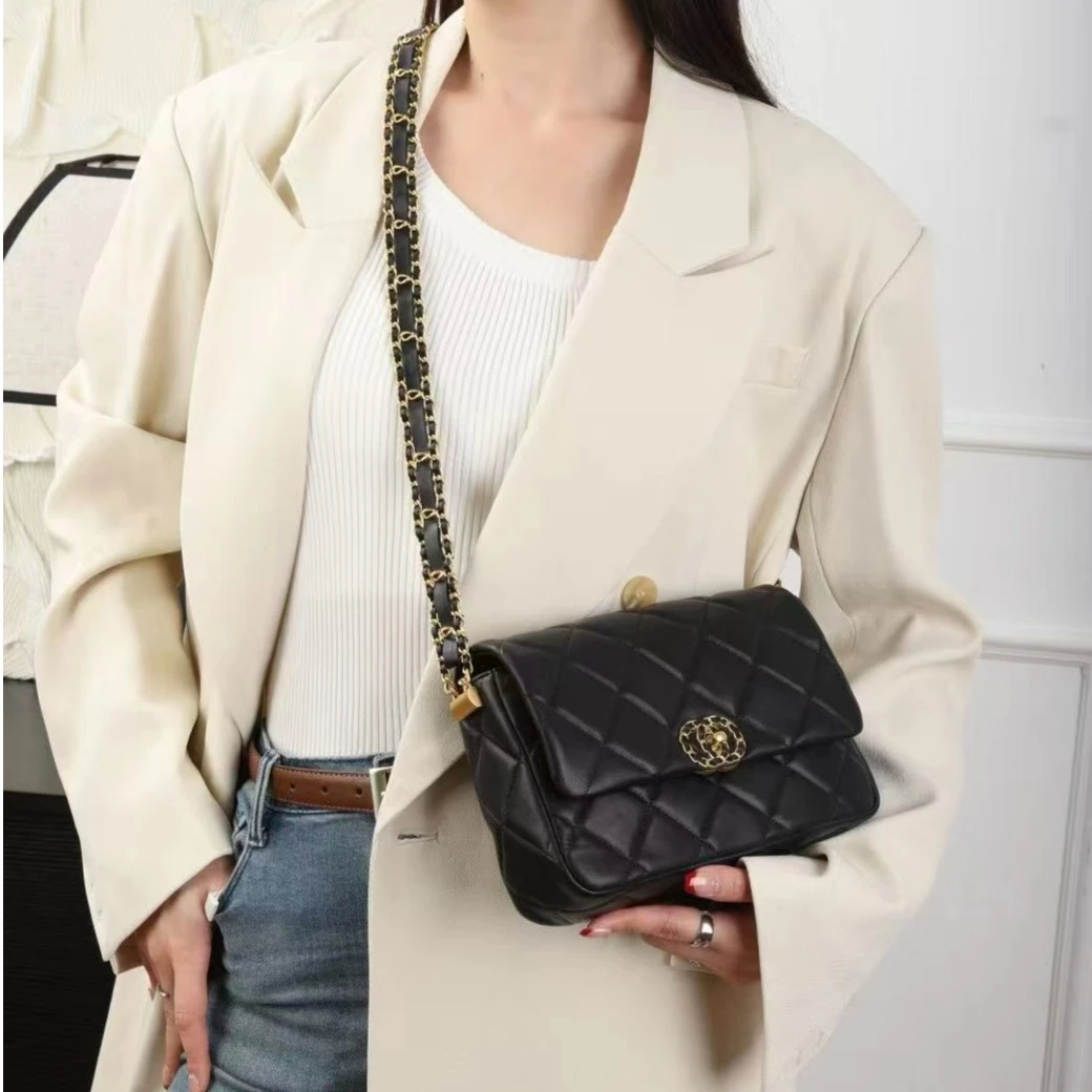 小包包女斜挎包白色秋冬新款小香风菱格包包时尚百搭宽链子单肩包