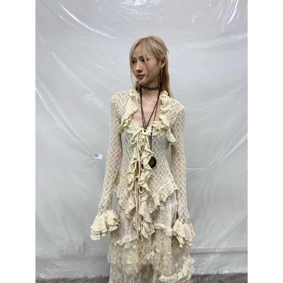 【jeong ill上新】复古宫廷风纯欲蕾丝荷叶边设计喇叭袖衬衫