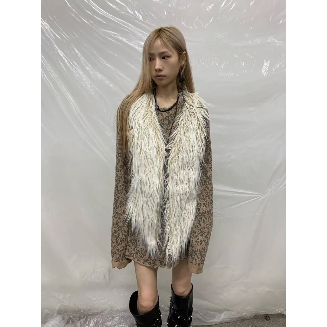 【jeong ill上新】渐变色不规则短款皮草双色马甲