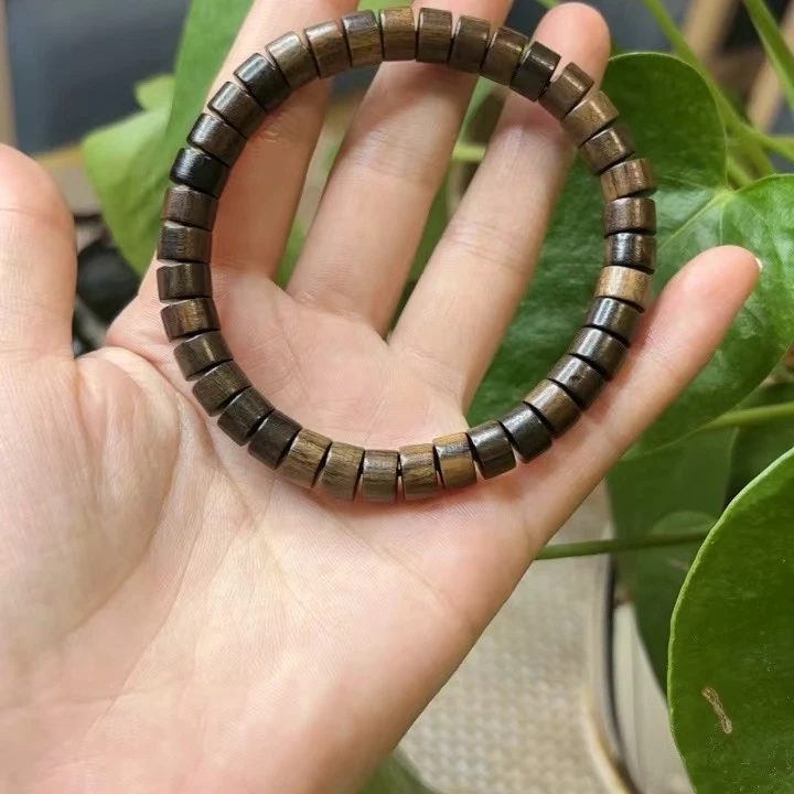 海南虫漏沉香文创0.5*0.8药片珠