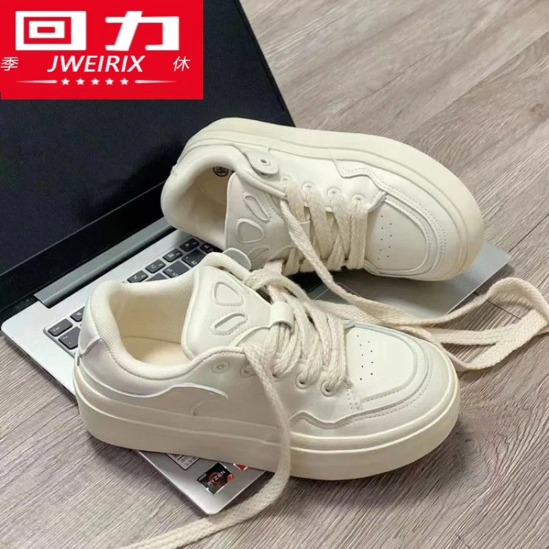 冬季回力休闲秋港风小众板鞋女新款学生系带小白鞋运动面包鞋厚底