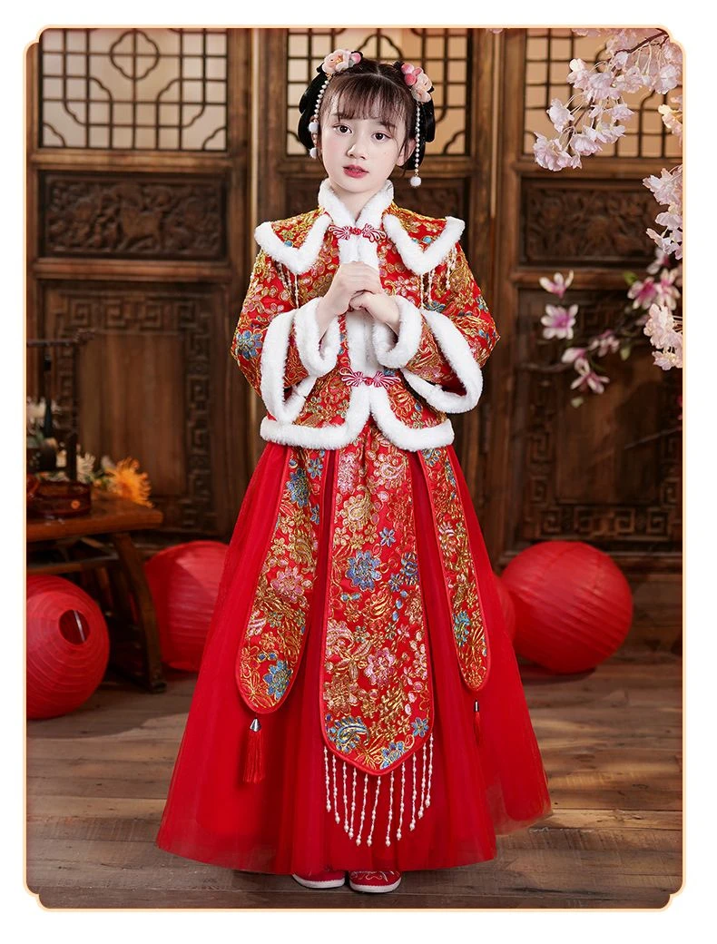 036两件套云肩珠子不可拆拜年服裙子