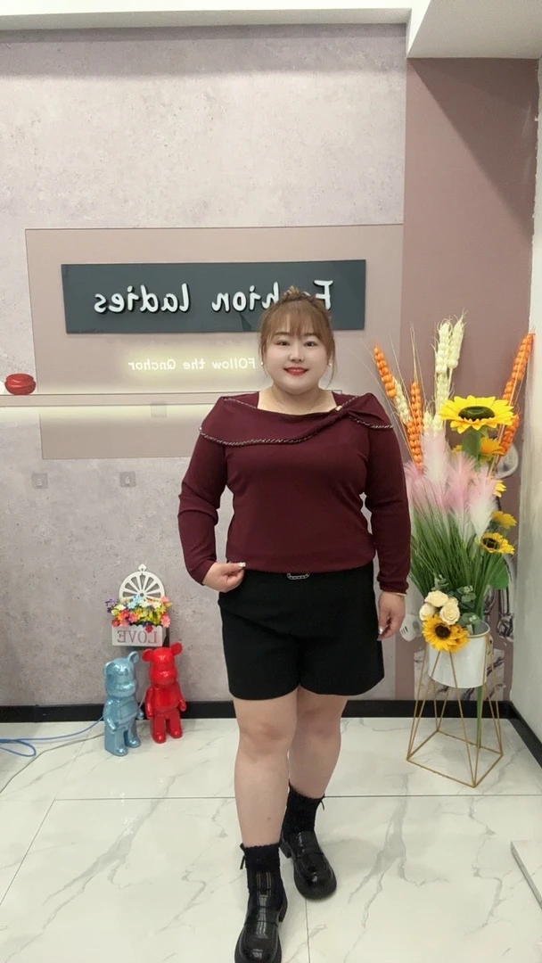 秋季新款1051重工钉珠减龄大码显瘦百搭打底衫