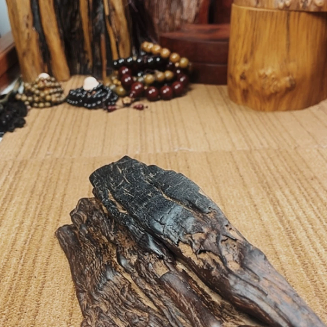 【闪购商品】红贵宝皮**阁