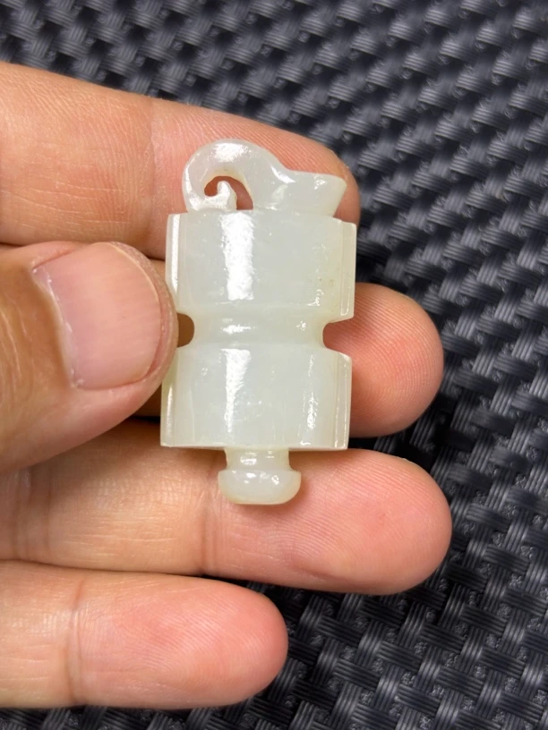 旧藏和田玉汉制式司南佩