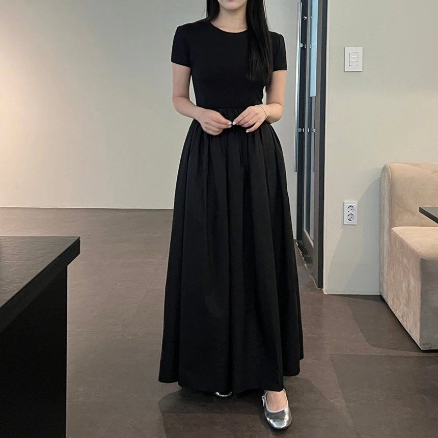 遮肉短袖连衣裙女春夏法式复古气质长裙小众赫本风高级感小黑裙