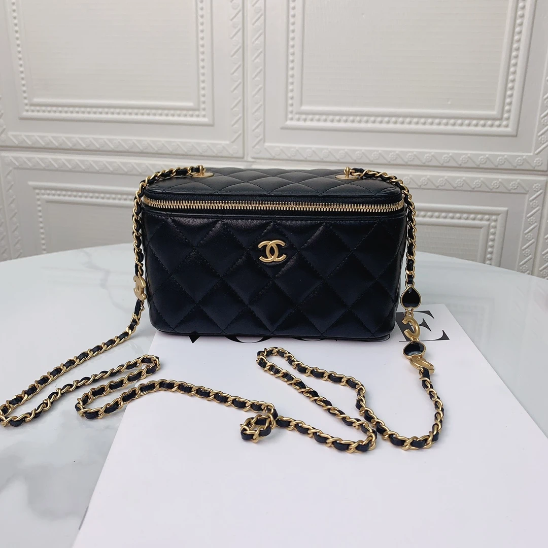 全新未使用 Chanel/香奈儿 女士时尚菱格化妆盒单肩斜挎二奢包包