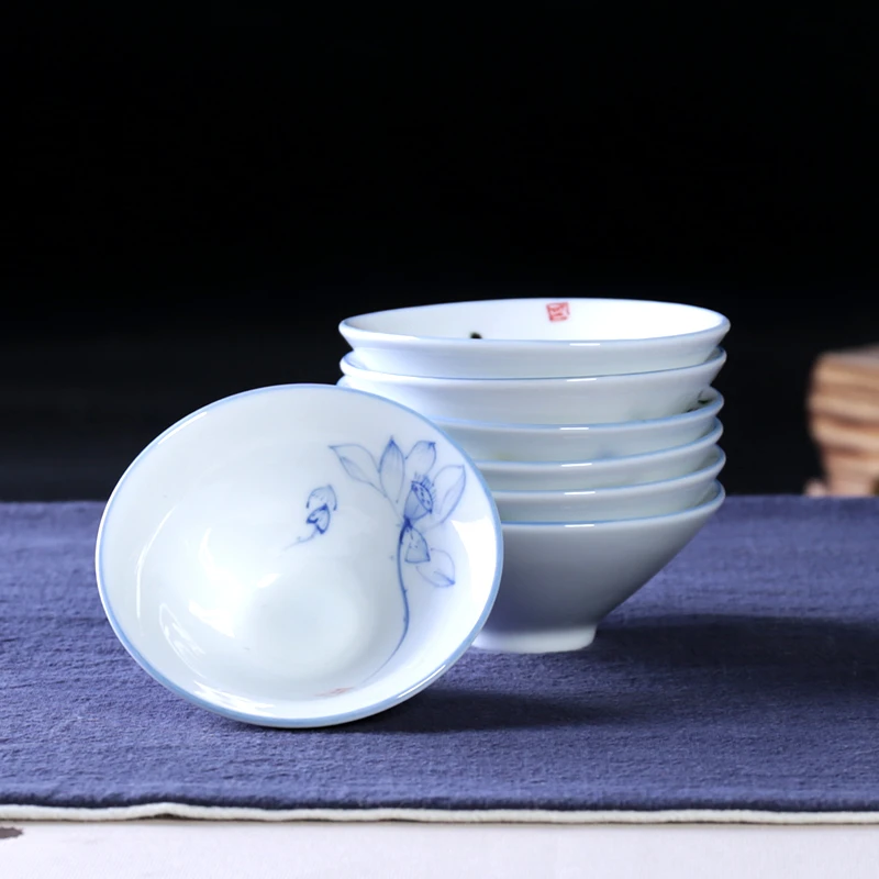 斗笠杯茶杯家用陶瓷主人杯手绘品茗杯白瓷釉下彩手工中式酒碗创意