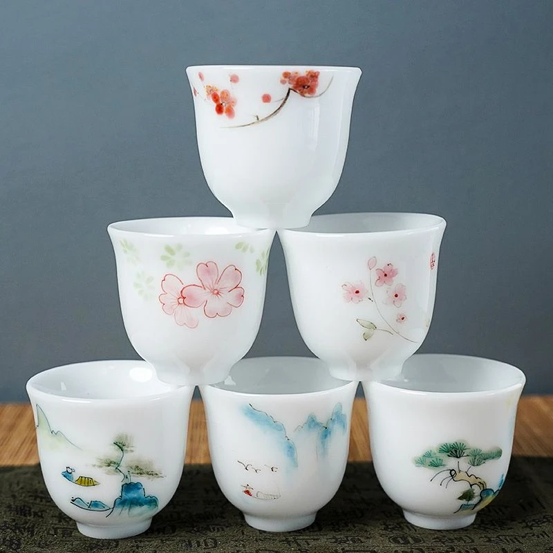 手绘冰种羊脂玉玲铛杯个性复古主人杯一两酒杯高档上挡次个人茶杯