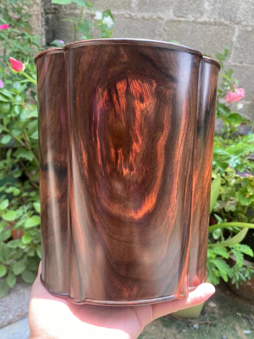 大红酸枝海棠口笔筒