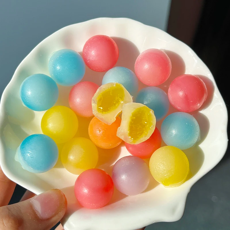 网红腊瓶塘圆形多彩可食用果蜡咀嚼糖蜡皮糖蜡笔糖辣皮糖解压零食