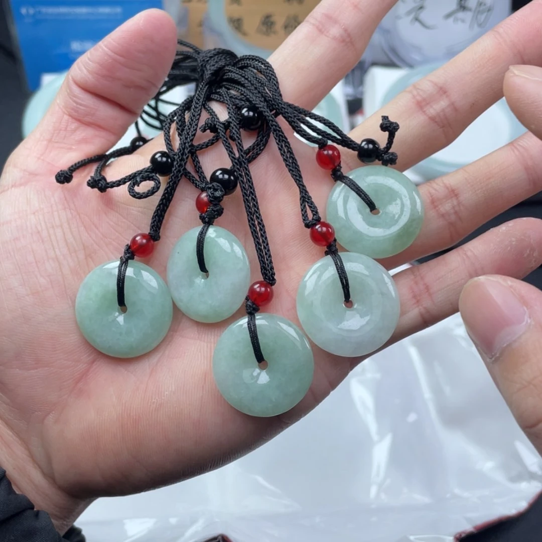 【闪购商品】翡翠颈饰未镶嵌