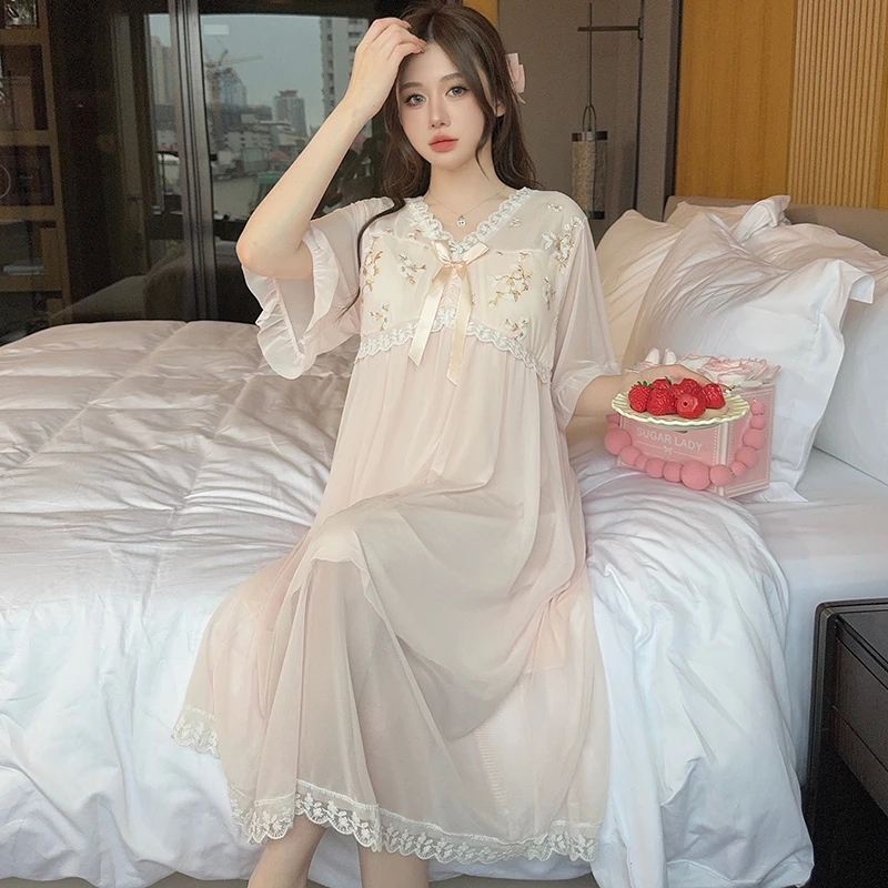 带胸垫睡裙女夏季薄款手工刺绣公主风甜美可爱中长款可外穿家居服