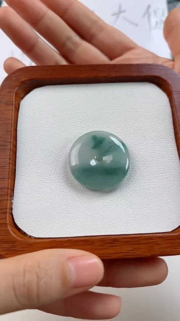 【闪购商品】翡翠吊坠(不含链)未镶嵌孤品