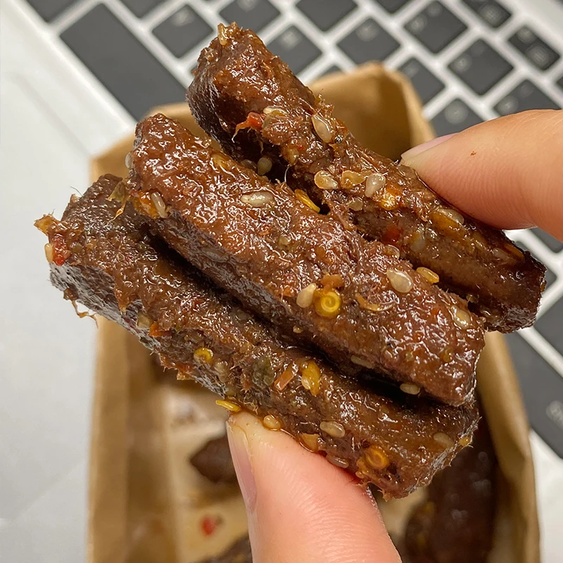 来甘多椒麻咸香有嚼劲原切椒麻牛肉条办公室休闲零食真空独立包装