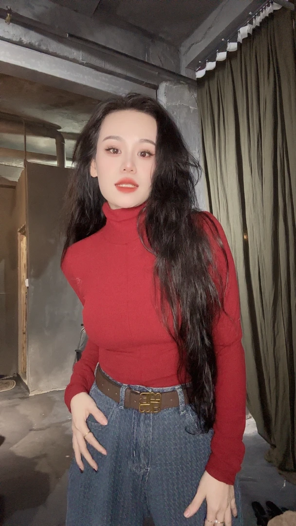 （福利不退不换）妍妍家磨毛高领打底上衣