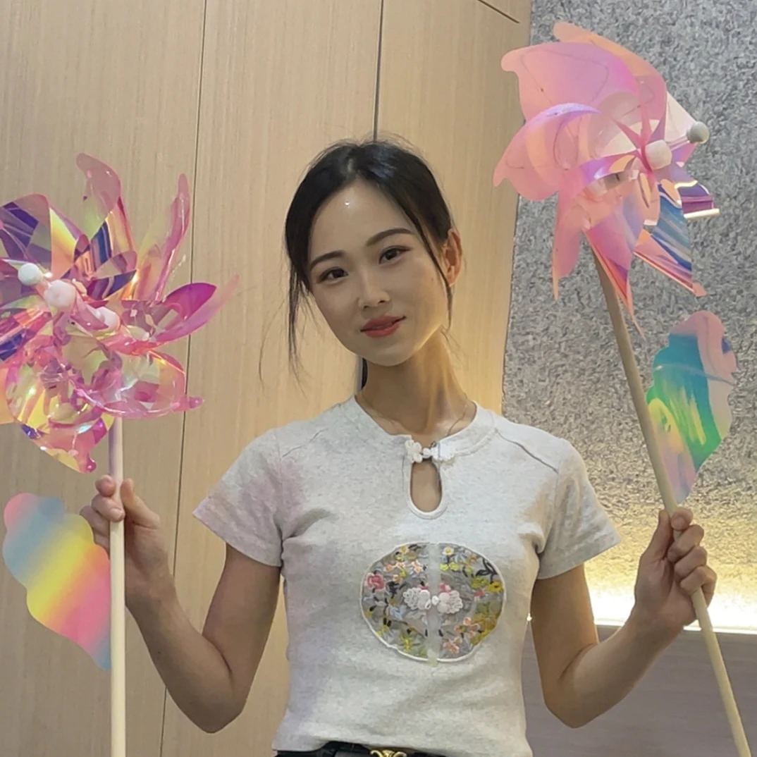 木杆七彩发光大风车8片叶子儿童玩具装饰儿童节