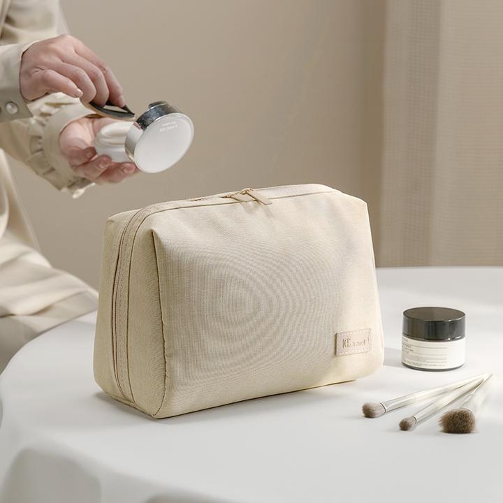 易旅化妆包女便捷式超大容量收纳袋防水洗漱化妆袋旅游包包简约