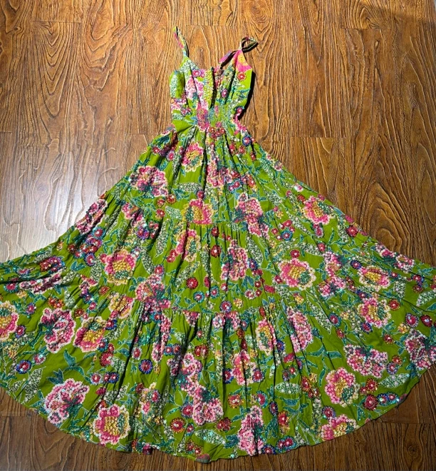 时尚夏季泰国手工绣珠吊带碎花连衣裙