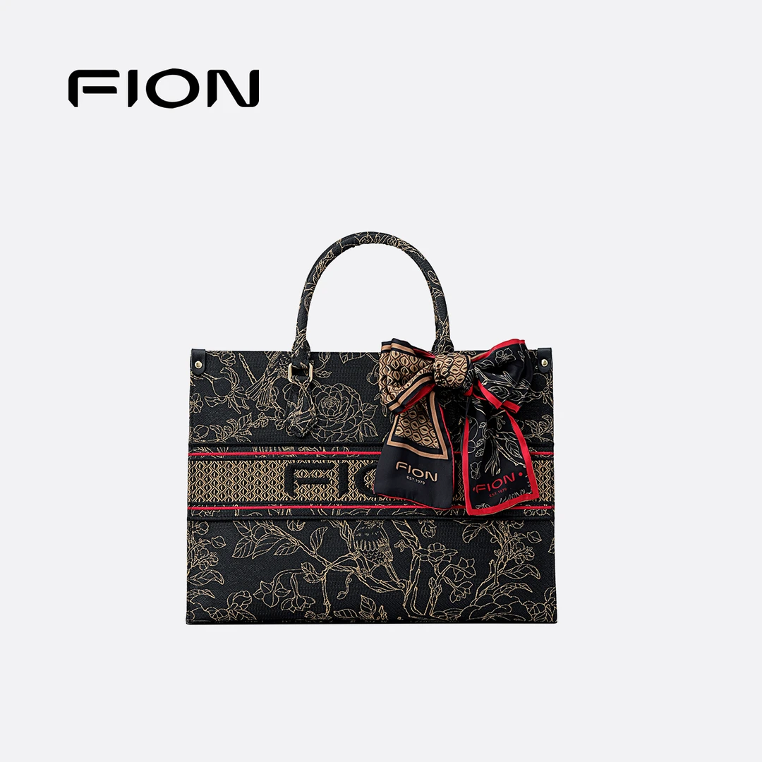 Fion/菲安妮巧锦开物系列女士满印斜跨单肩包 FAAFAMU008/009