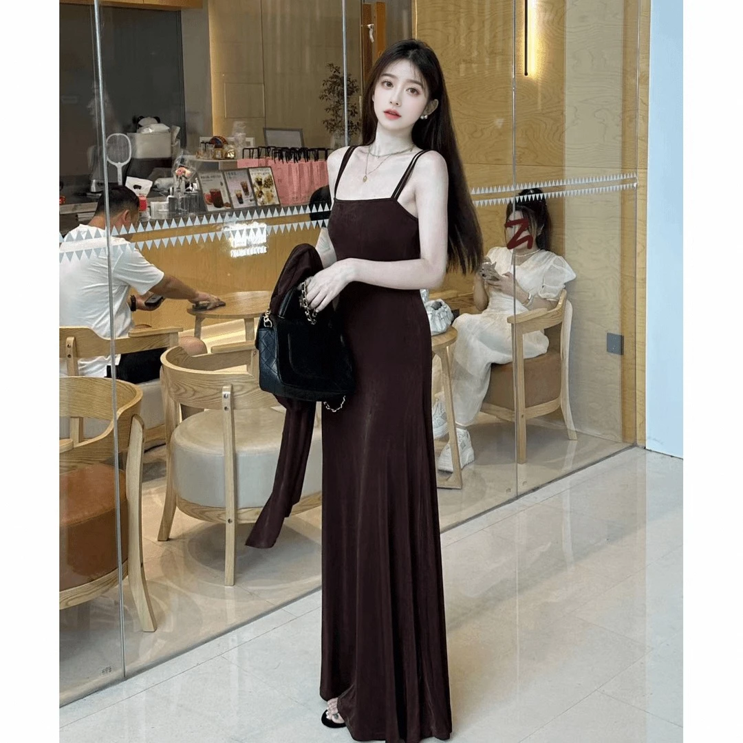 2024早秋新款法式气质时尚洋气高级感百搭双肩薄款吊带抹胸连衣裙