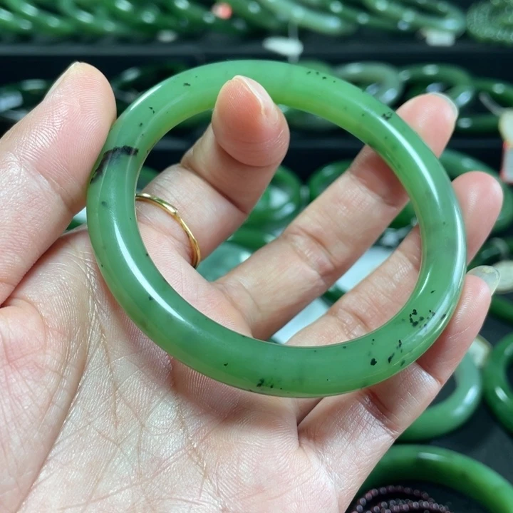 和田玉（碧玉）手镯未镶嵌