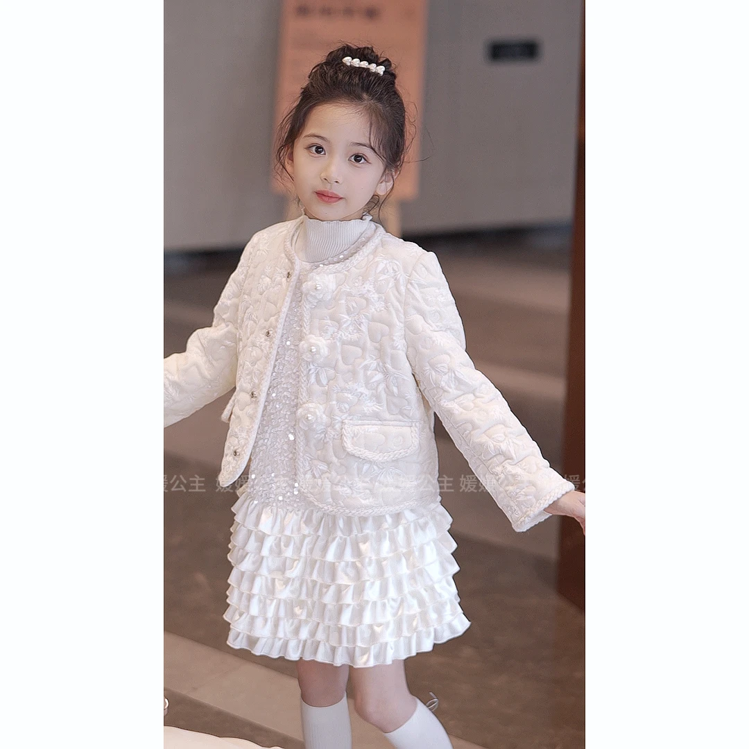 媛媛公主【山茶花】2025冬女童小香风外套14416Q500