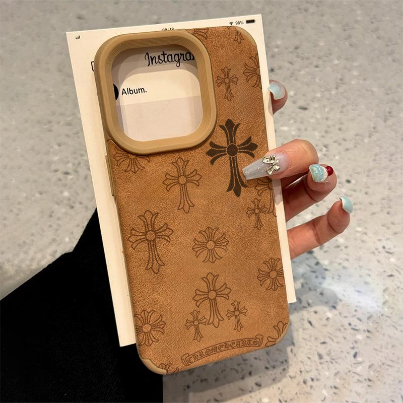 美拉德风十字印花适用苹果16promax手机壳iPhone15贴皮14保护套冬