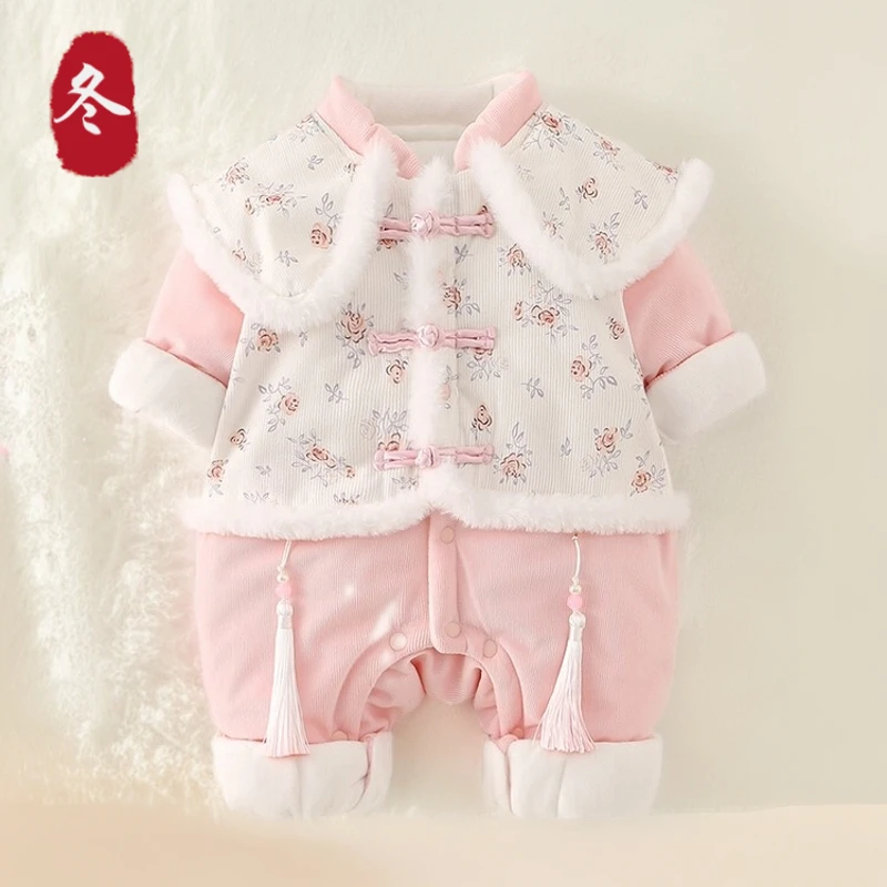 婴儿冬装棉衣女宝宝冬季保暖连体衣新生儿中式外出抱衣加绒爬服