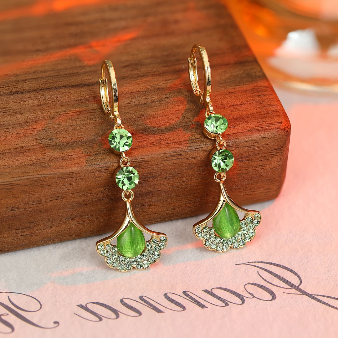 铜合金合成锆石耳饰 绿色银杏叶气质时尚百搭小众简约法式耳饰
