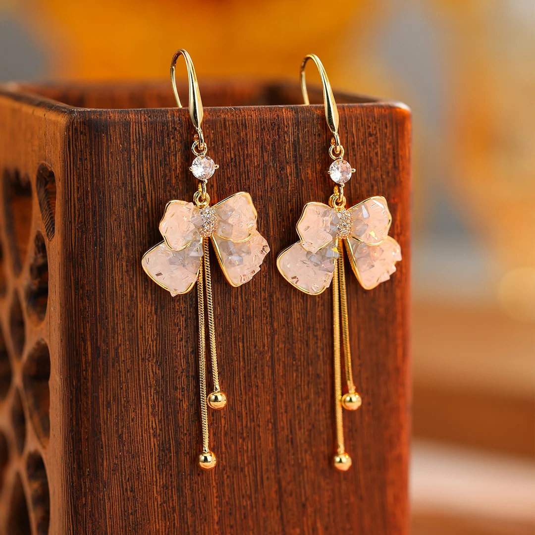 铜合金合成锆石耳饰 蝴蝶结流苏时尚百搭气质轻奢设计师精致耳饰