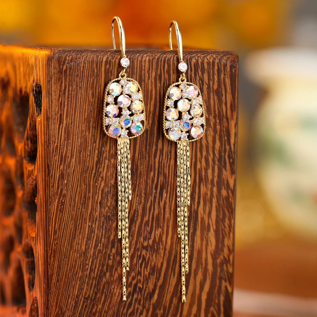 铜合金合成锆石耳饰 巴洛克轻奢时尚气质百搭优雅长款流苏耳饰