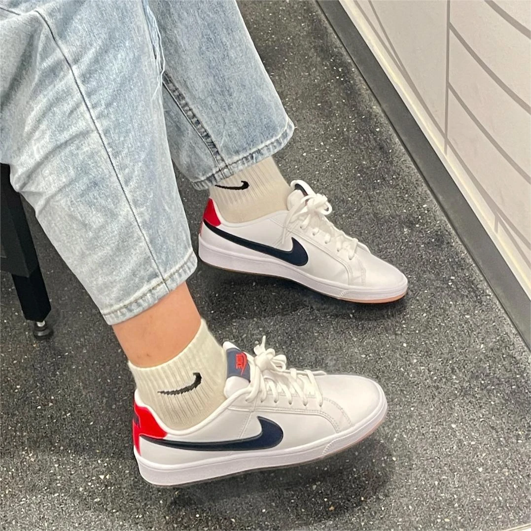 Nike/耐克 Court Royale GS 休闲耐磨舒适减震低帮板鞋833535-107