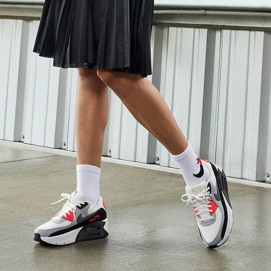 Nike/耐克 Air Max 90女鞋低帮舒适百搭透气生活休闲鞋FD4328-101