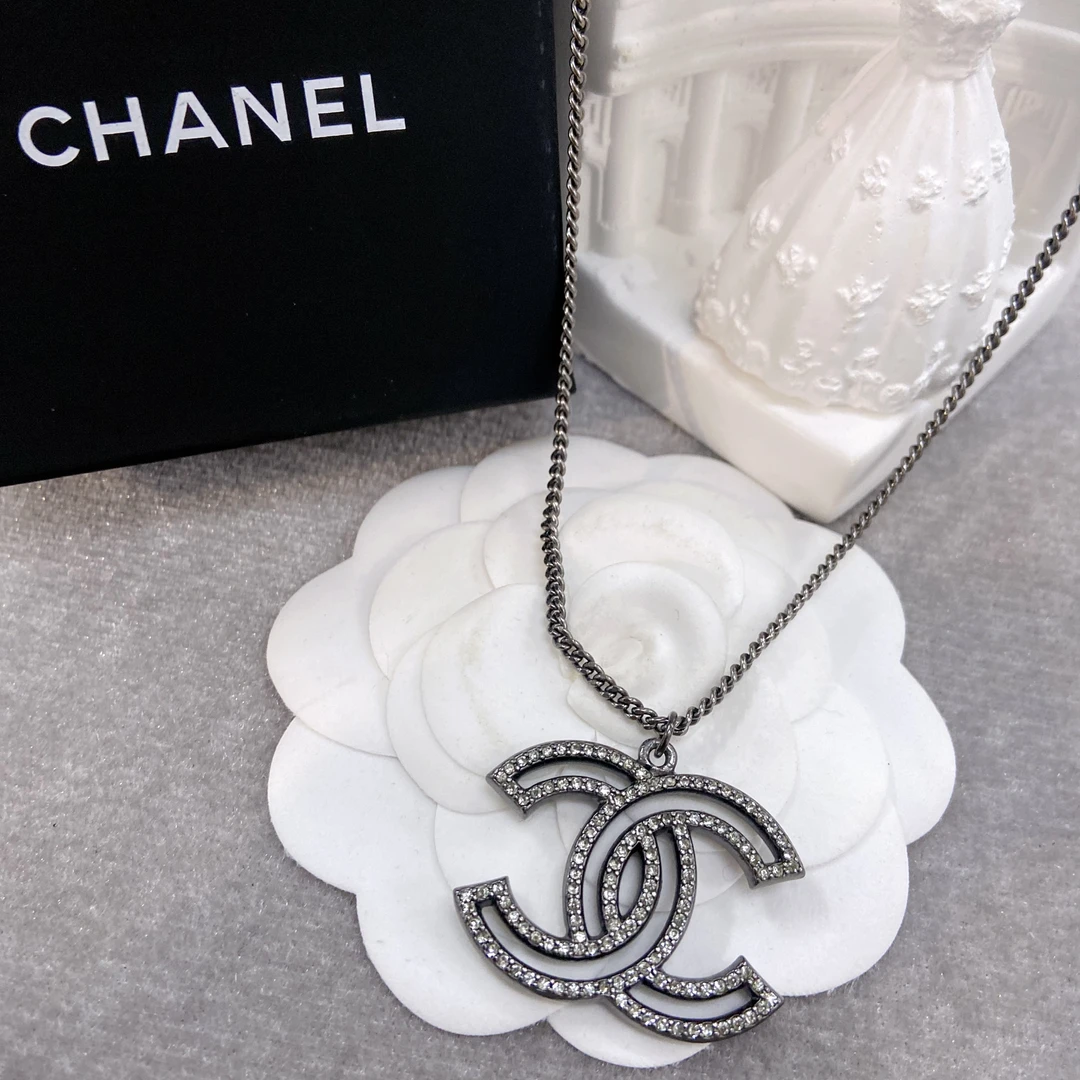 99新 Chanel/香奈儿 百搭款素款百年满钻锵银色项链C