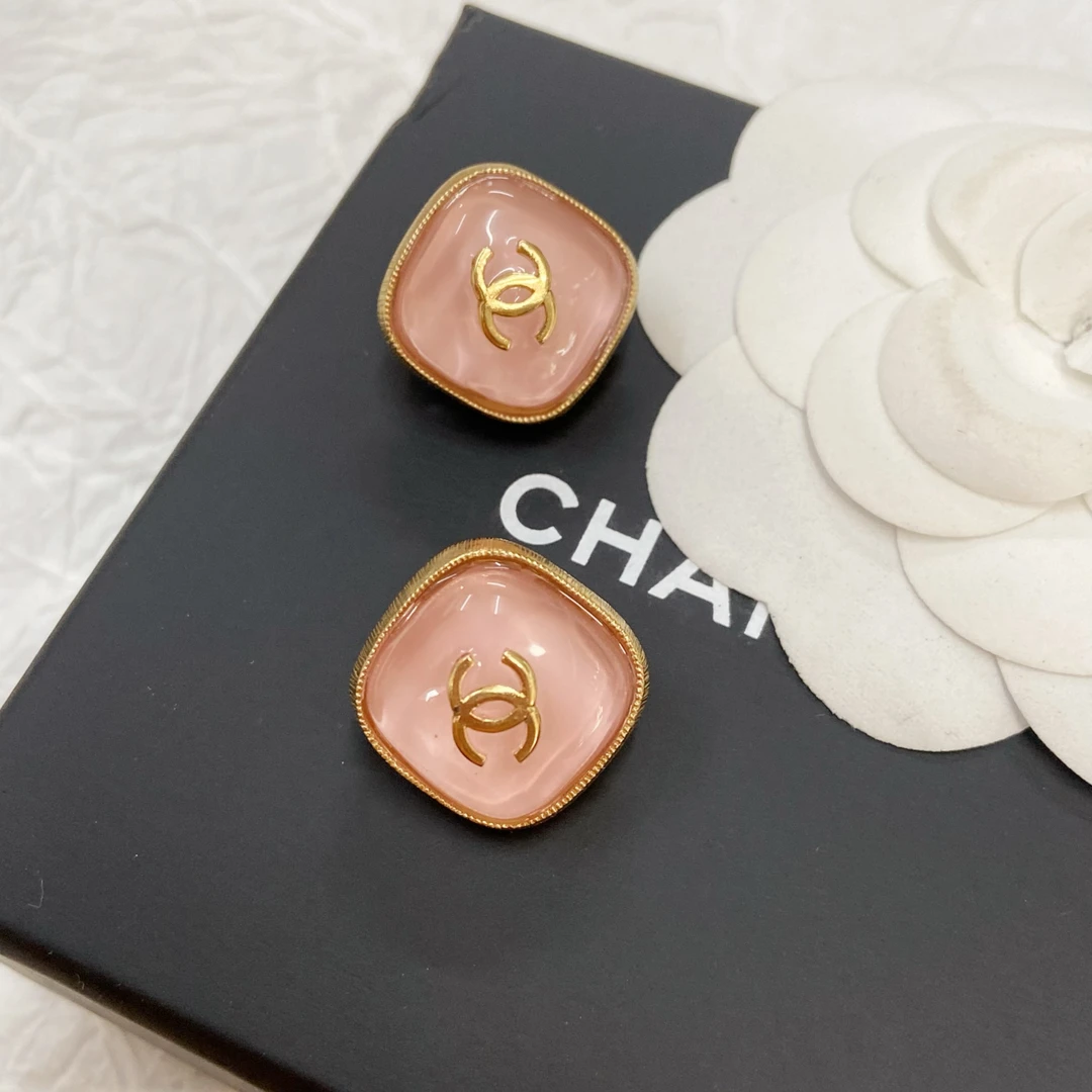 未使用 Chanel/香奈儿 百搭款方糖琉璃耳钉20C早春度假22C/QQ0039