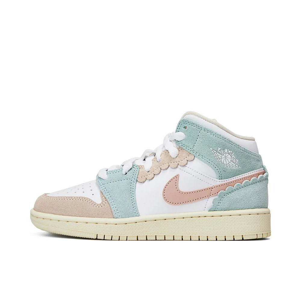 Nike/耐克女大童Air Jordan 1 Mid SE高帮马卡龙休闲鞋DZ5361-100