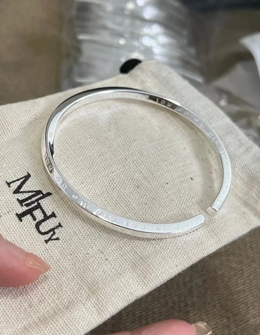 足银银制品 足银999.9开口莫比乌斯扭边细款手镯百搭精美（666）