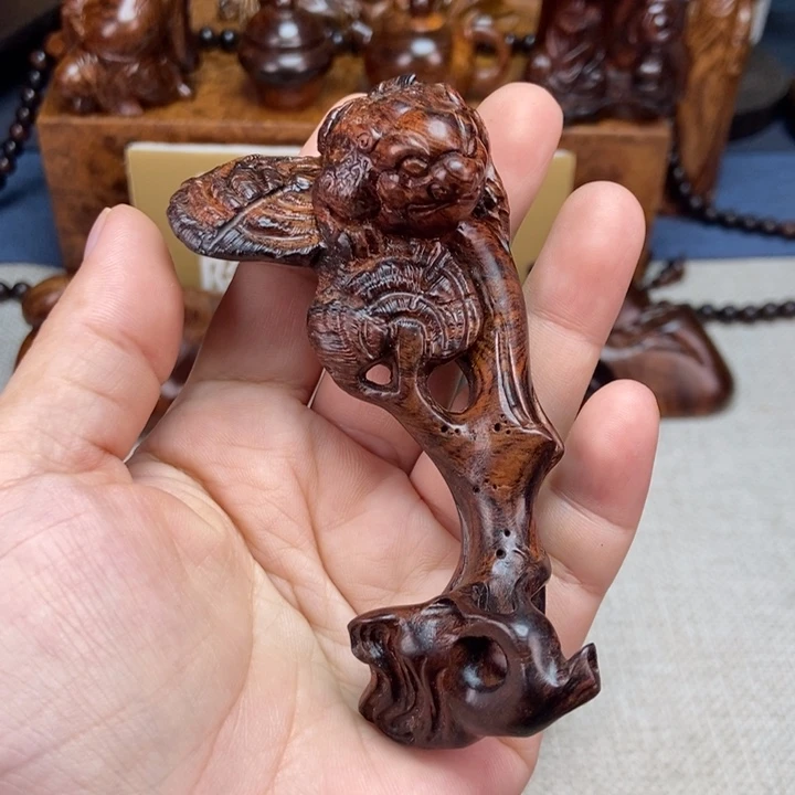 花梨木类案台用****7金蟾32克