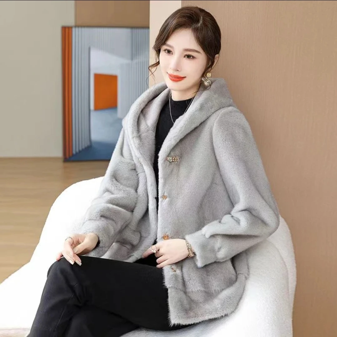 蜜雪儿2024帽子盘扣  时尚女装冬季新款女士外套连帽